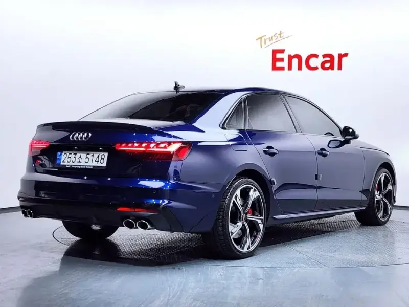 2023 Audi S4 с пробегом 38 492 км