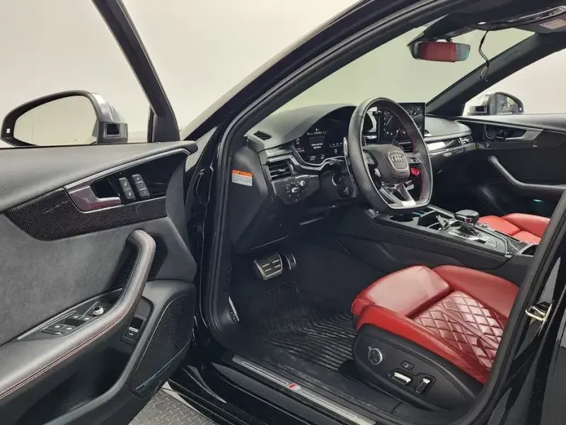2023 Audi S4 с пробегом 31 454 км
