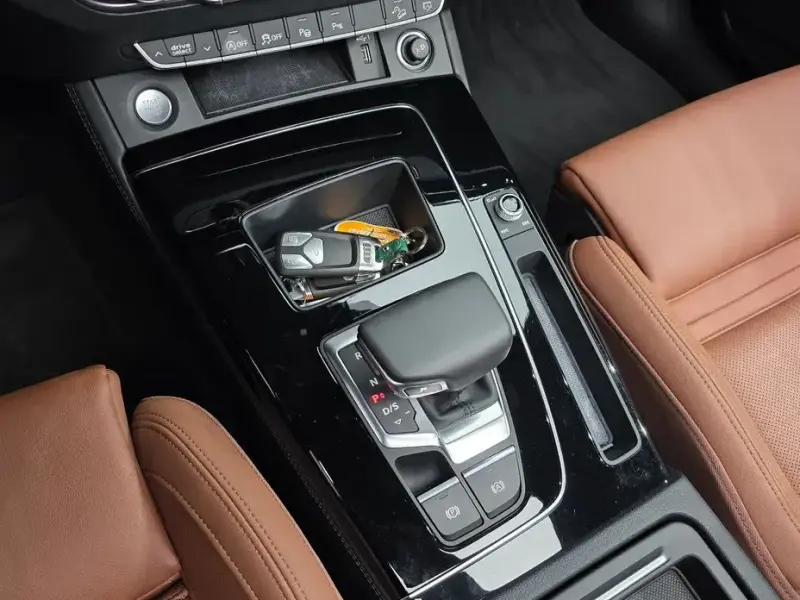 2022 Audi Q5 с пробегом 25 015 км
