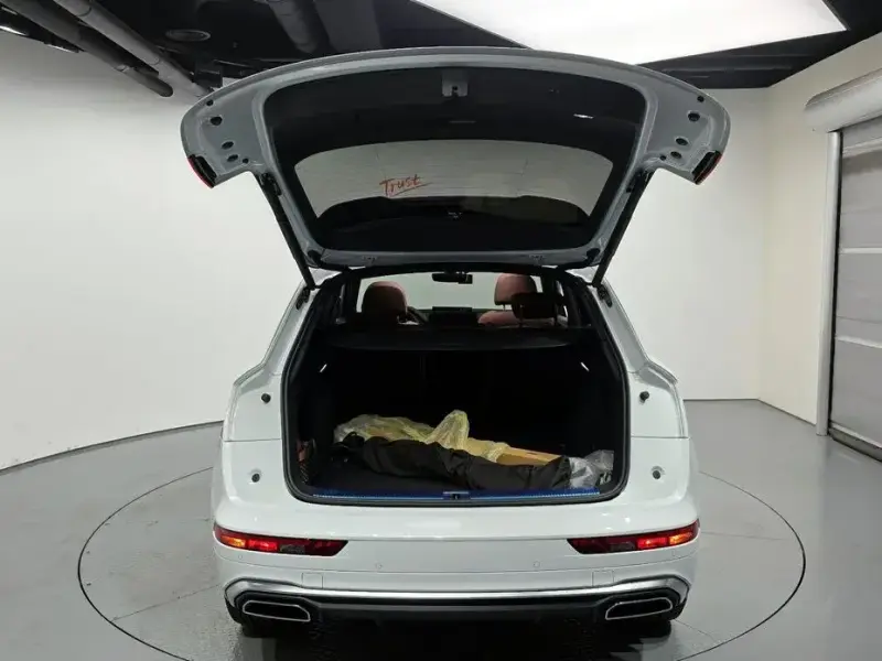 2023 Audi Q5 с пробегом 35 140 км