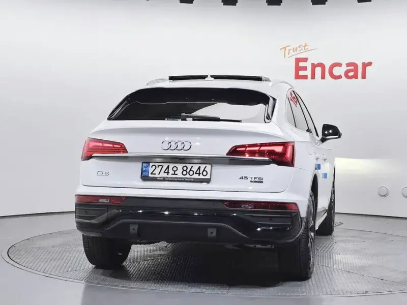 2021 Audi Q5 с пробегом 48 771 км