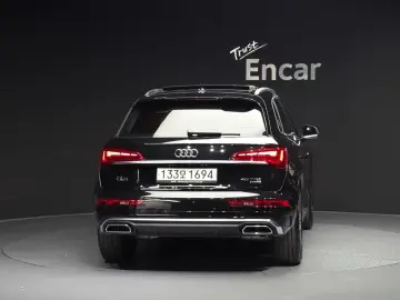 2021 Audi Q5 с пробегом 19 498 км