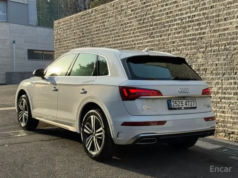 2021 Audi Q5 с пробегом 35 380 км