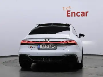 2021 Audi RS 7 с пробегом 60 895 км