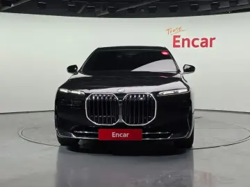 2023 BMW 7 серии с пробегом 72 581 км