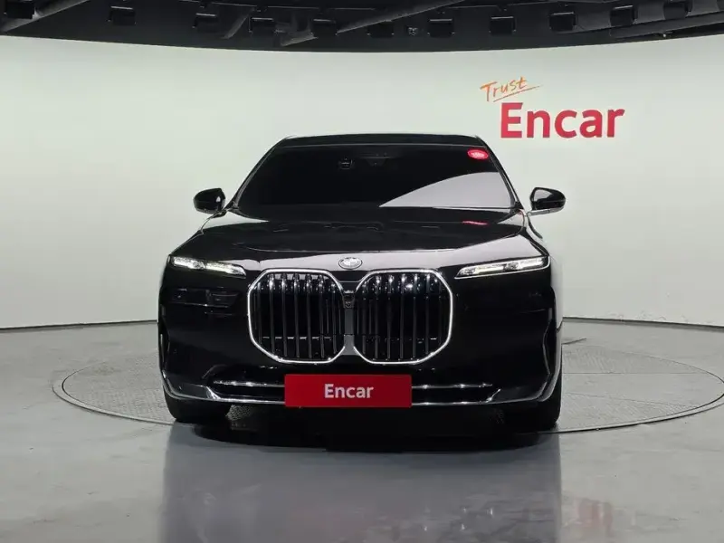 2023 BMW 7 серии с пробегом 72 581 км