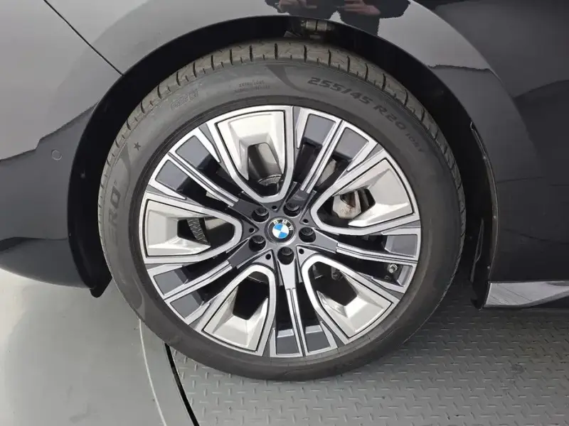 2023 BMW 7 серии с пробегом 72 581 км