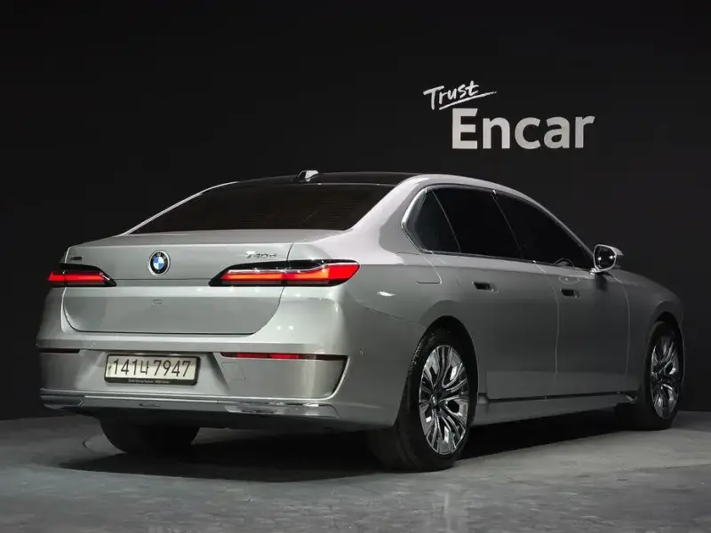 2023 BMW 7 серии с пробегом 79 080 км