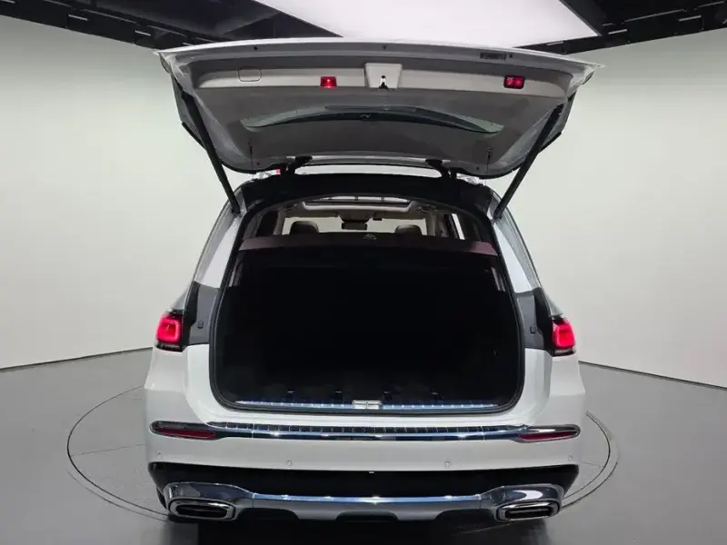 2023 Mercedes-Benz GLS с пробегом 9 023 км