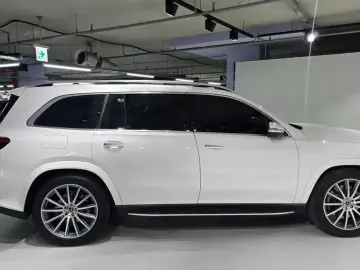 2023 Mercedes-Benz GLS с пробегом 44 680 км