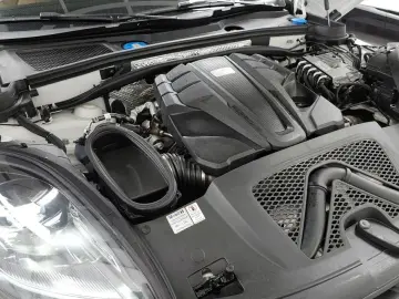 2022 Porsche Macan с пробегом 33 265 км