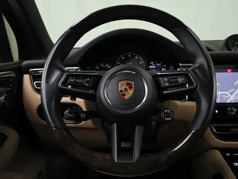 2022 Porsche Macan с пробегом 33 265 км