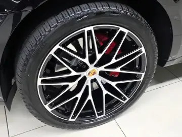 2022 Porsche Macan с пробегом 23 875 км