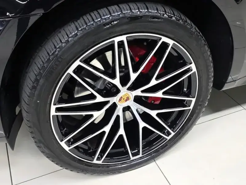 2022 Porsche Macan с пробегом 23 875 км