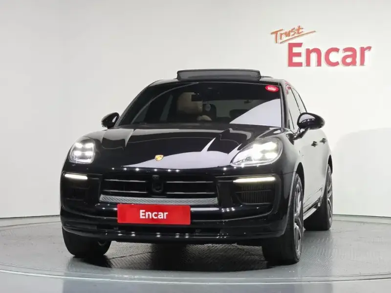 2023 Porsche Macan с пробегом 57 410 км