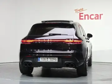 2023 Porsche Macan с пробегом 57 410 км