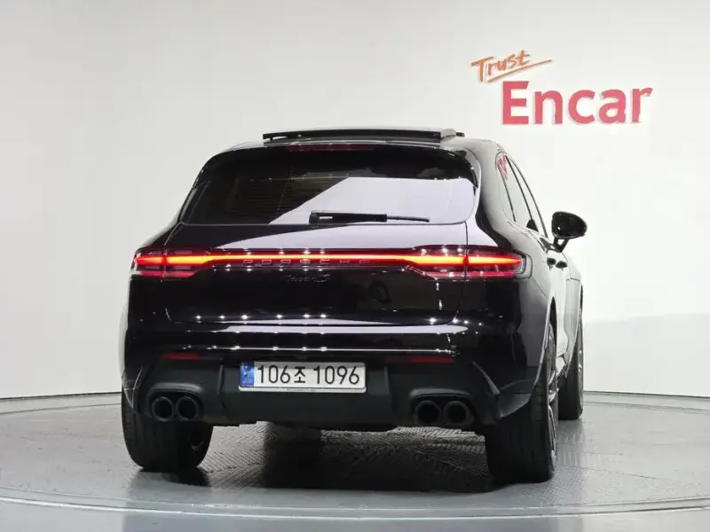 2023 Porsche Macan с пробегом 57 410 км