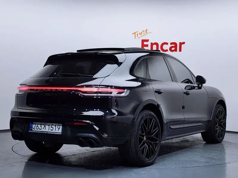 2022 Porsche Macan с пробегом 38 295 км