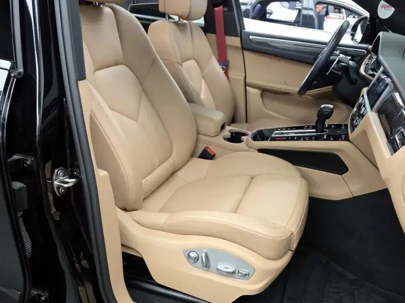 2023 Porsche Macan с пробегом 57 410 км