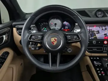 2023 Porsche Macan с пробегом 57 410 км