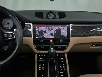 2023 Porsche Macan с пробегом 57 410 км