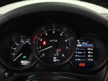 2022 Porsche Macan с пробегом 38 295 км