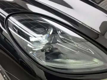 2023 Porsche Macan с пробегом 57 410 км