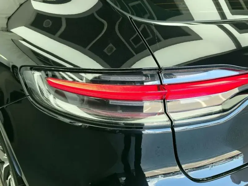 2023 Porsche Macan с пробегом 57 410 км