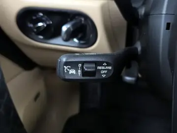 2023 Porsche Macan с пробегом 57 410 км
