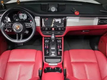 2023 Porsche Macan с пробегом 46 515 км