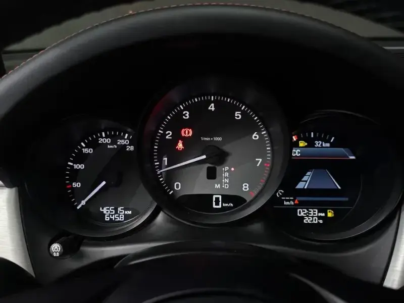 2023 Porsche Macan с пробегом 46 515 км