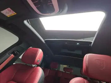 2023 Porsche Macan с пробегом 46 515 км