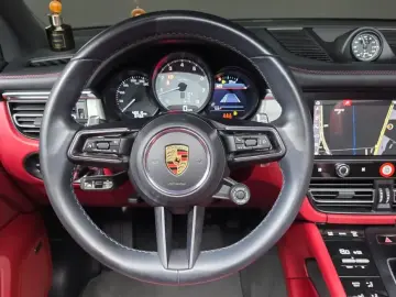 2023 Porsche Macan с пробегом 46 515 км