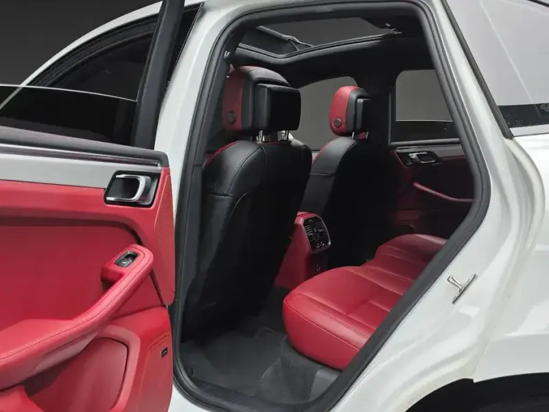2023 Porsche Macan с пробегом 46 515 км