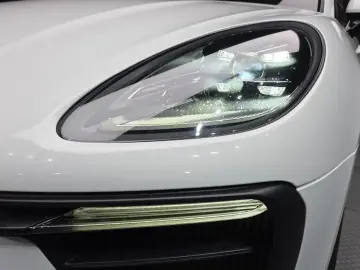 2023 Porsche Macan с пробегом 46 515 км