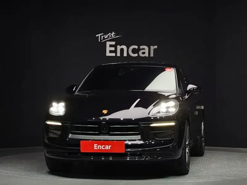 2022 Porsche Macan с пробегом 27 018 км