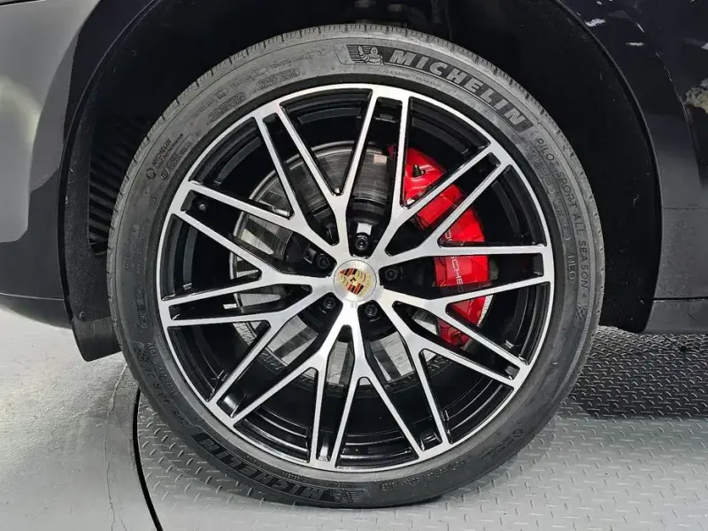2022 Porsche Macan с пробегом 54 587 км