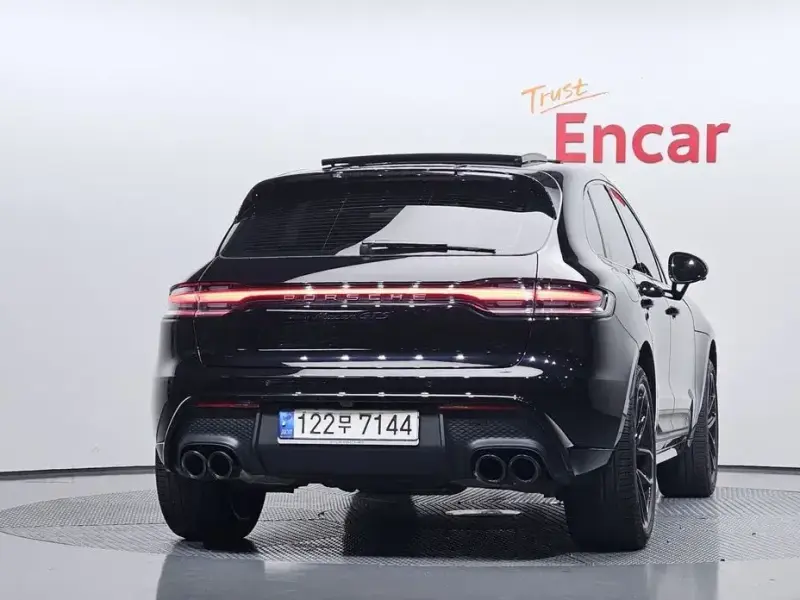 2022 Porsche Macan с пробегом 19 901 км