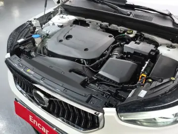 2023 Volvo XC40 с пробегом 30 538 км