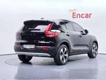 2023 Volvo XC40 с пробегом 24 769 км