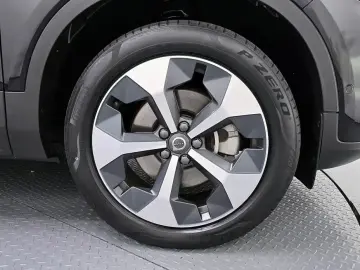 2023 Volvo XC40 с пробегом 24 769 км