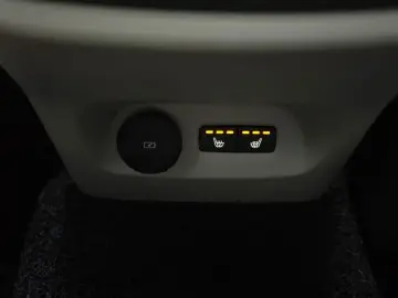 2023 Volvo XC40 с пробегом 24 769 км