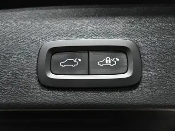 2023 Volvo XC40 с пробегом 24 769 км