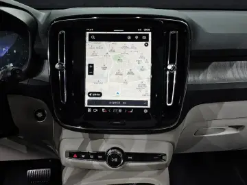 2024 Volvo XC40 с пробегом 4 285 км