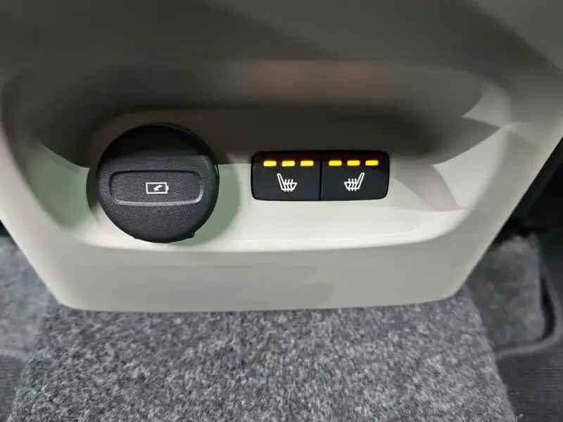 2024 Volvo XC40 с пробегом 4 285 км