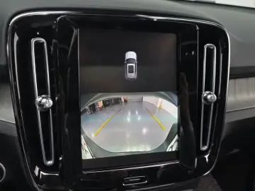 2023 Volvo XC40 с пробегом 14 386 км