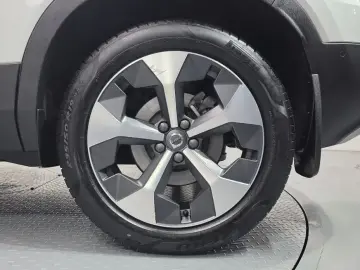 2023 Volvo XC40 с пробегом 14 386 км