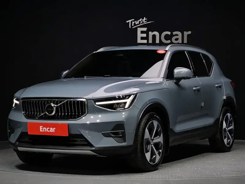 2022 Volvo XC40 с пробегом 10 823 км