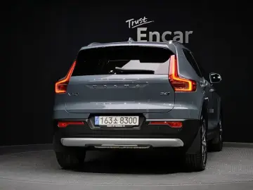 2022 Volvo XC40 с пробегом 10 823 км
