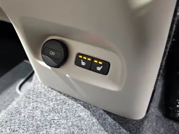 2025 Volvo XC40 с пробегом 6 832 км